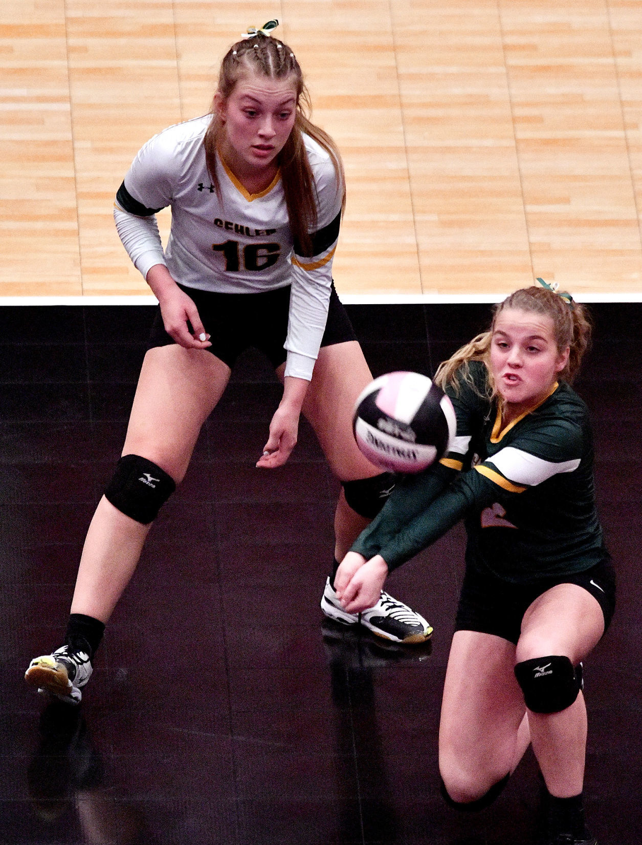 Gehlen Catholic vs North Tama state volleyball